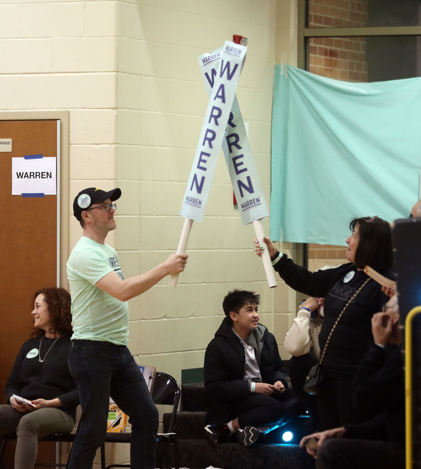 020320bp-caucus-09